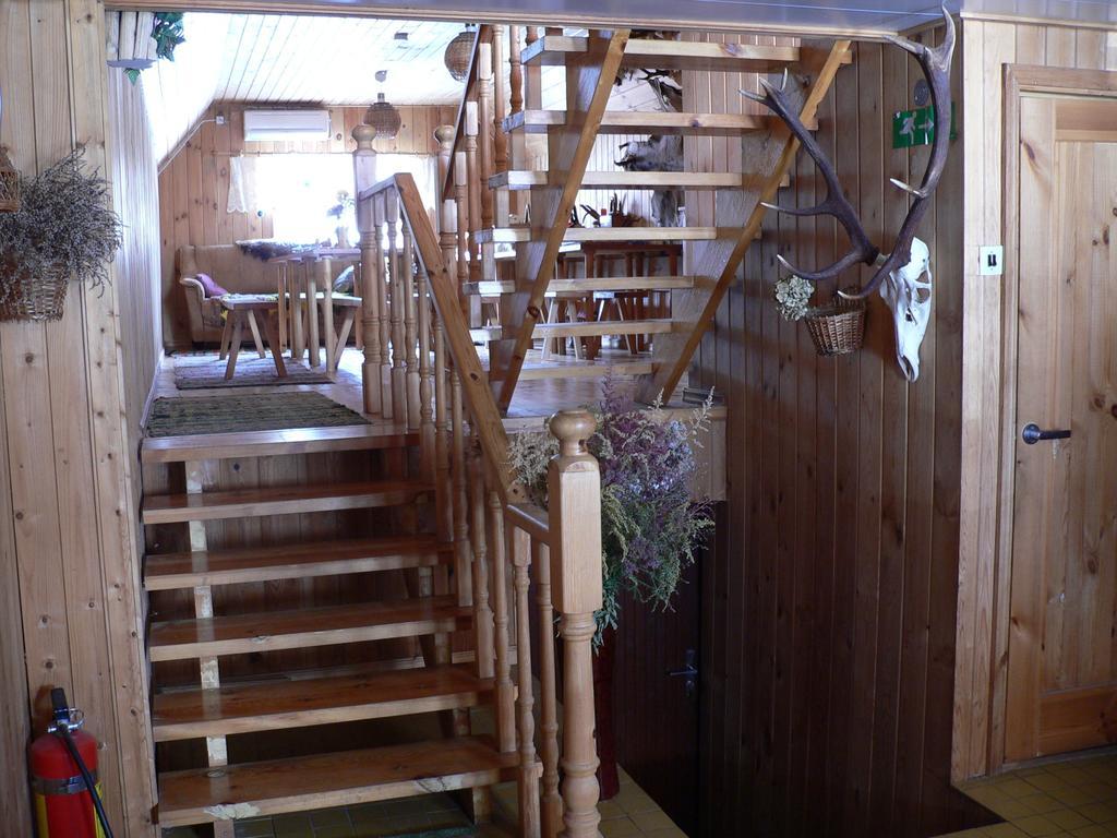 Adu-Jaani Kodumajutus Bed and Breakfast Matja Rum bild